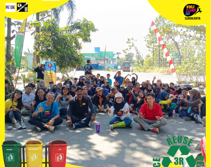 Peserta dan panitia acara world clean day